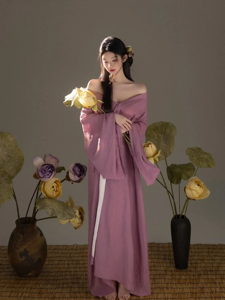 

New Vintage Gentle Style Photography Clothing Studio Atmosphere Qin Dynasty Robe Artistic Cold Tone Women's Fashion Apparel