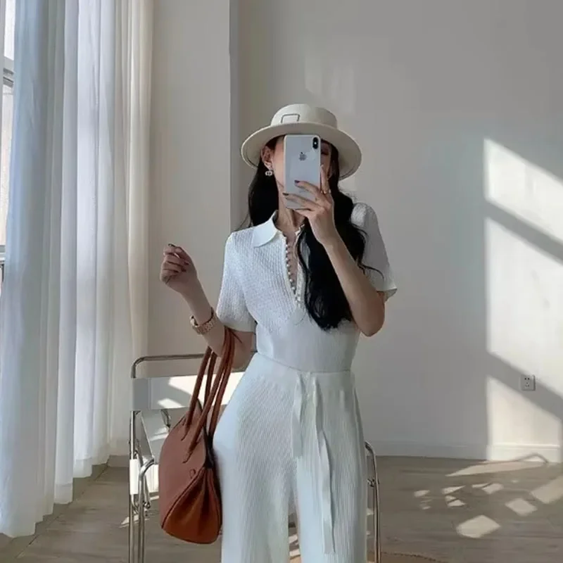 

Women's Chic Button Elastic Slim Short Sleeve Tops Summer Temperament Elegant Fashion Simple Commute T-shirt