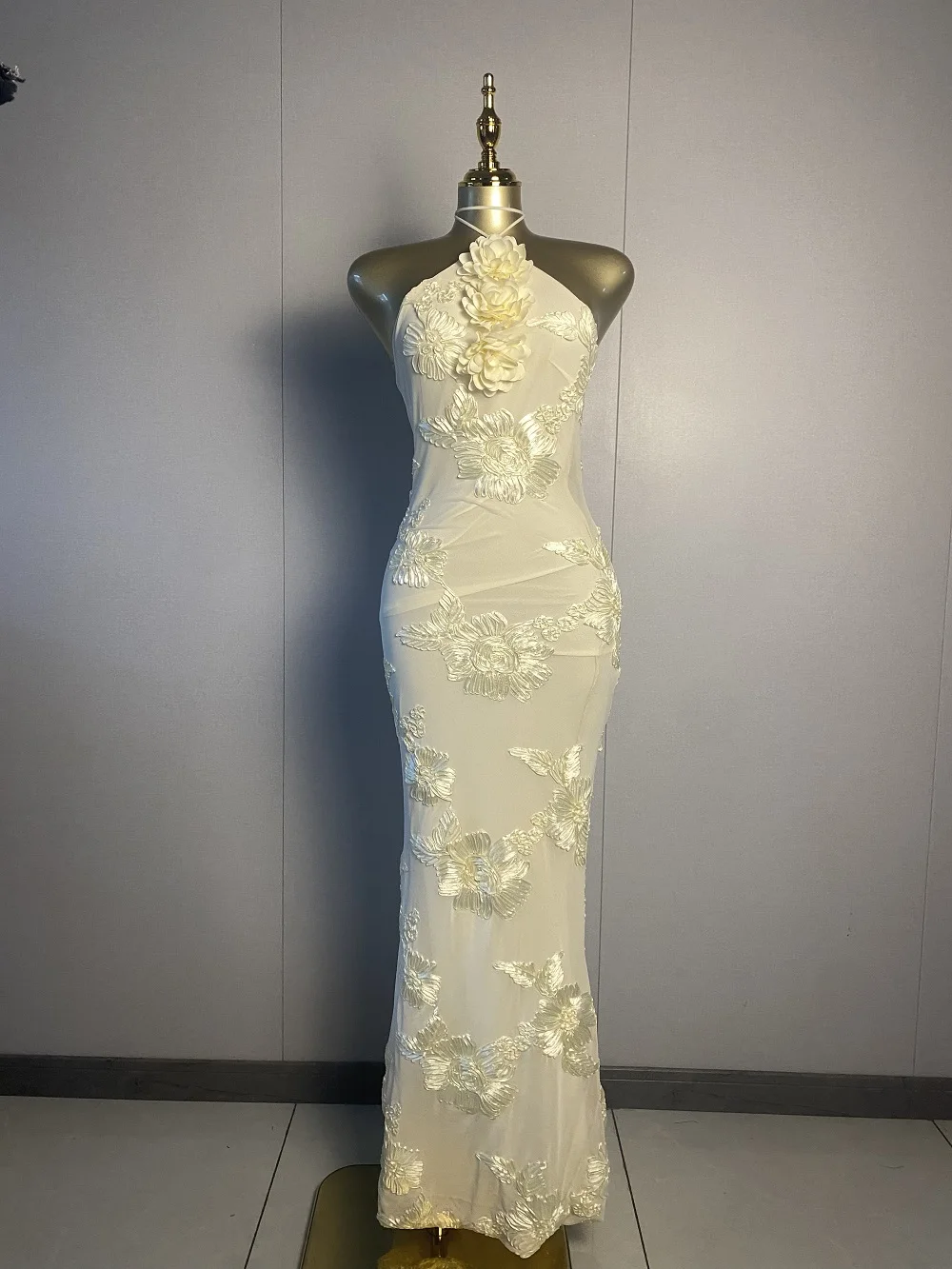 

New Women Sexy Halter 3D Flowers Mesh Milky White Dress 2025 Elegant Evening Club Luxury Birthday Party Dresses