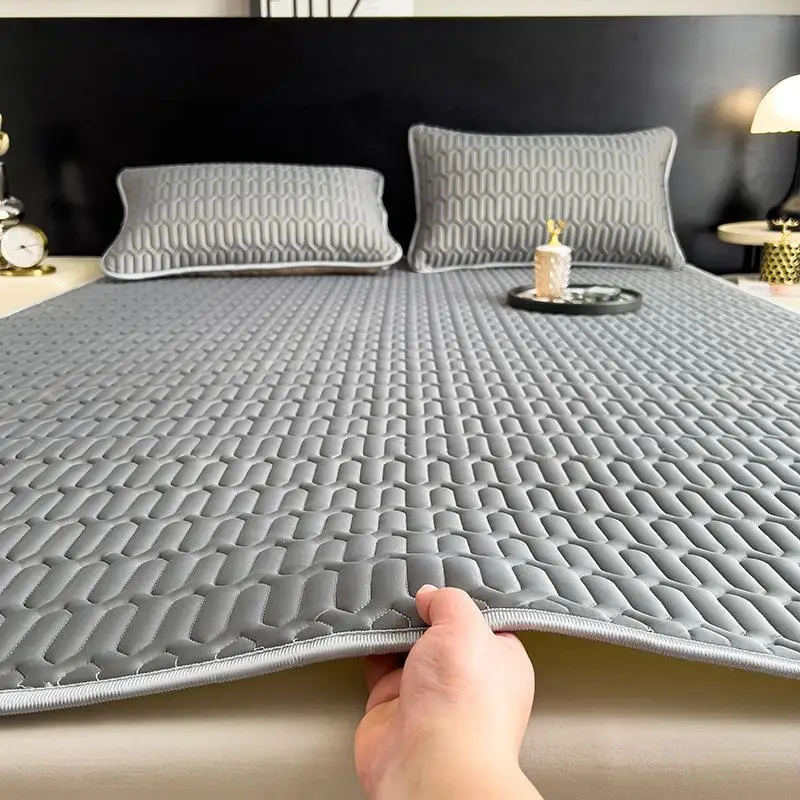 Ice Silk Latex Cooling Mattress Protector 2026 New Bed Cover Washable Bedding Synthetic Latex 70% Cool Sensation Quilt Mat