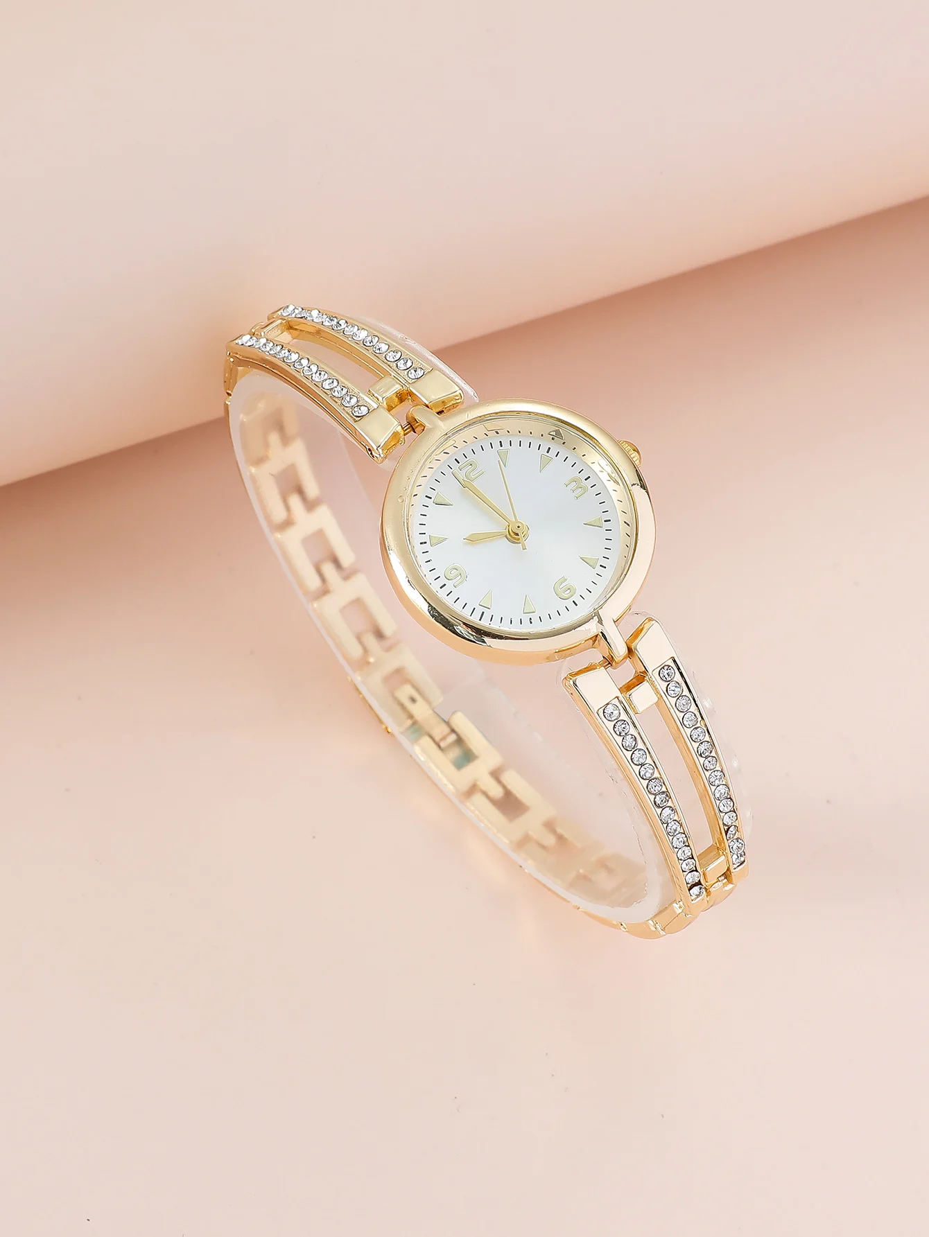 Simple And Fashionable Gold Women\'s Quartz Watch With Rhinestones