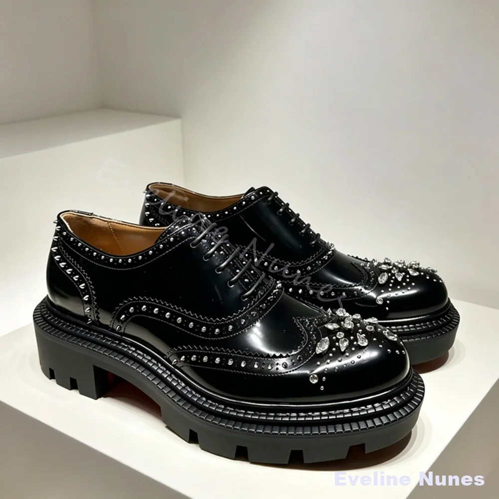 Luxury Black Leather Brogue Wingtip Oxford Shoes Men Crystal Rhinestone Rivet Thick Chunky Lug Sole Formal Dinners Dress Shoes