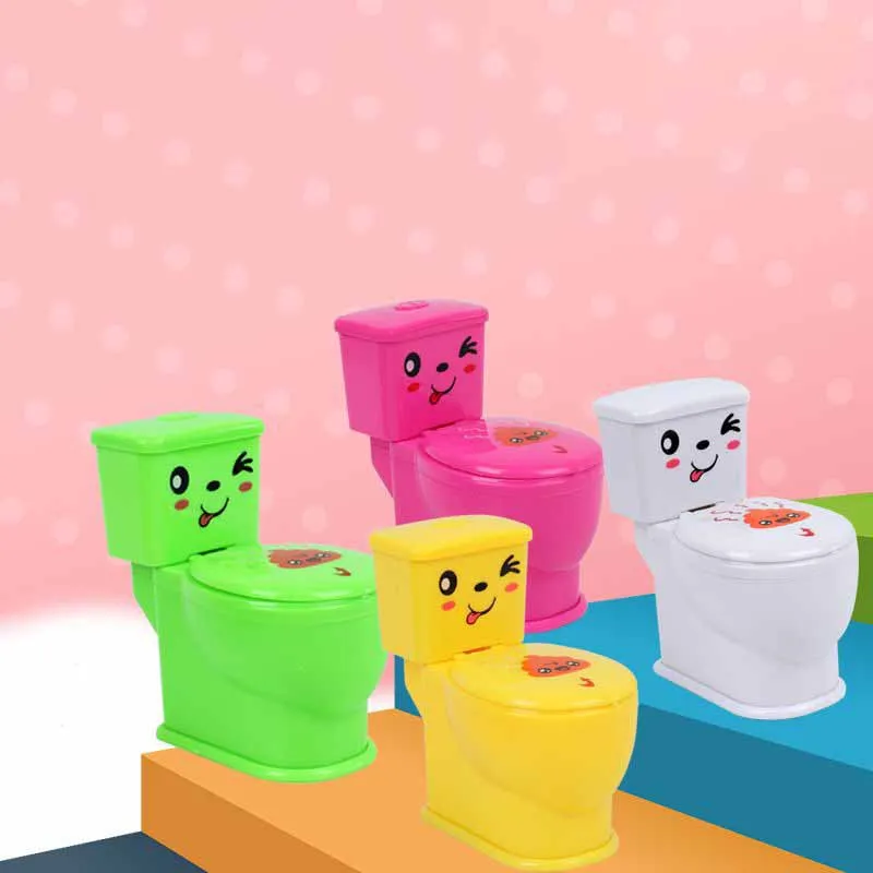 Simulation Toilet Shooting Water Toys Novelty Shooting Water Toilet Toy Props April Fool\'s Day Prank Toilet Funny Gadget Toys