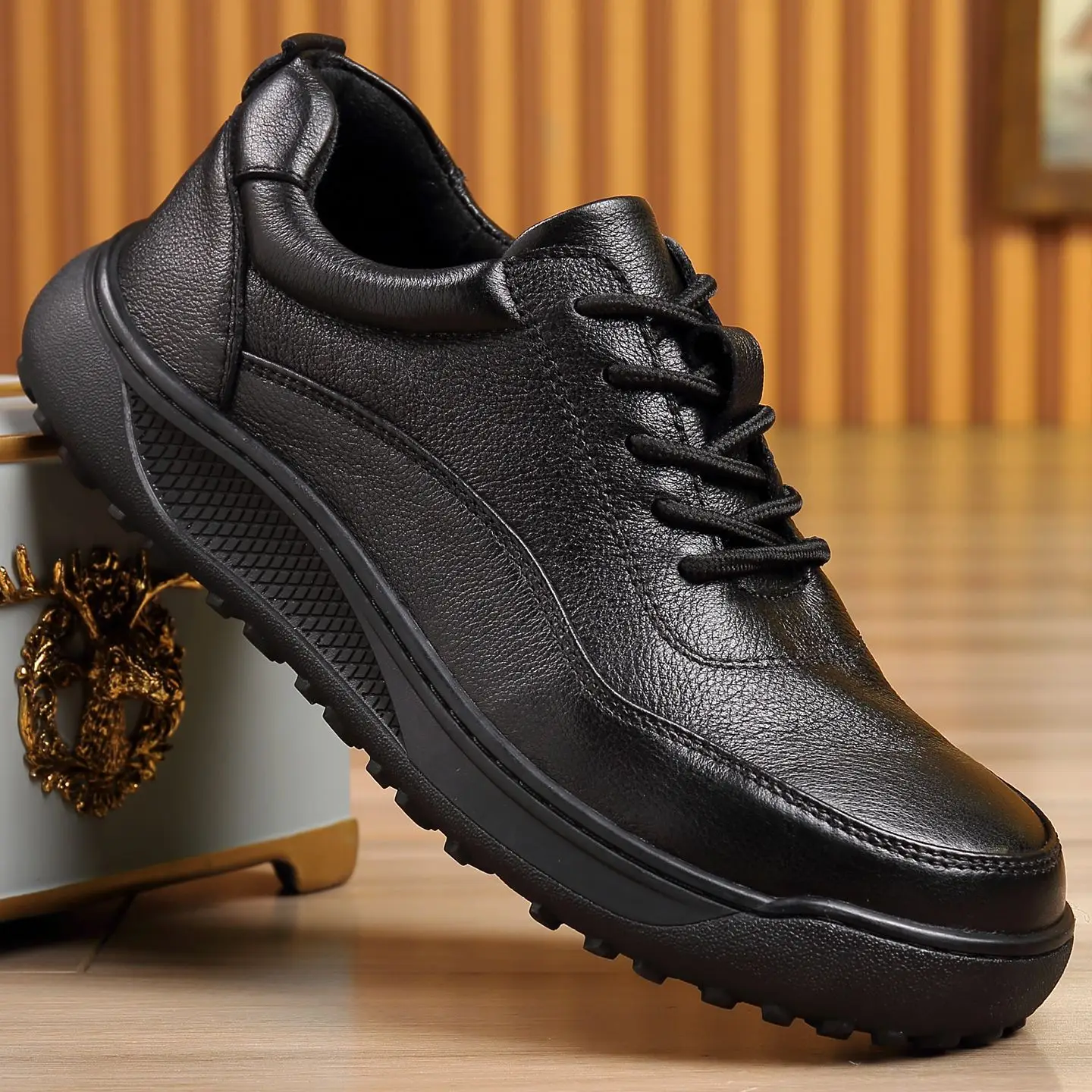 Casual Leather Shoes Men Walking Luxury Business Boss Outdoor Hiking Camping Flat Sneaker Non Slip Sports Brown Autumn 2026