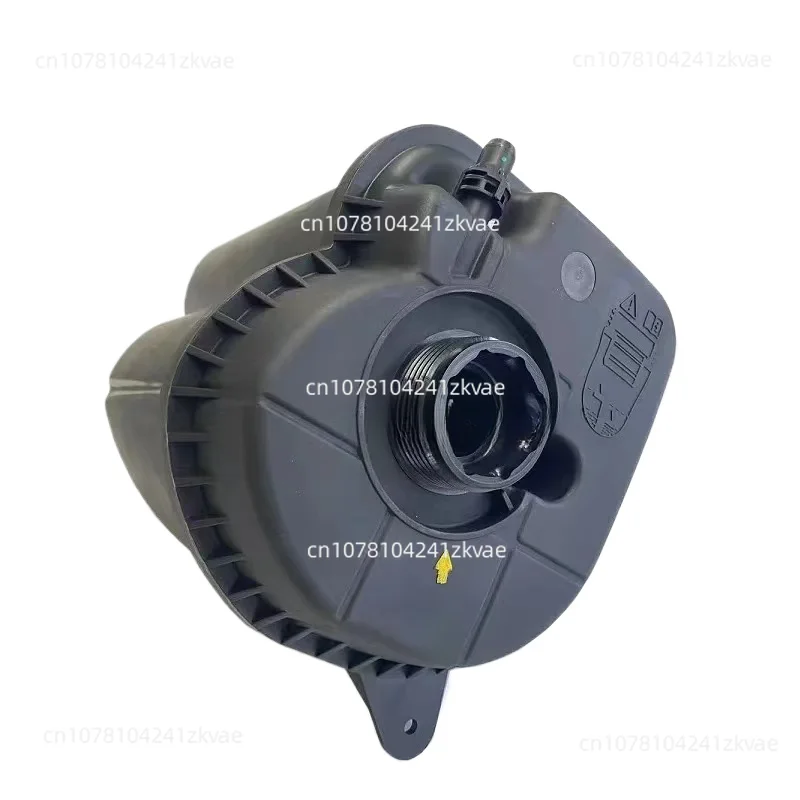 

Applicable to radiator sub kettle expansion cooling water tank 17137647290 17138621092