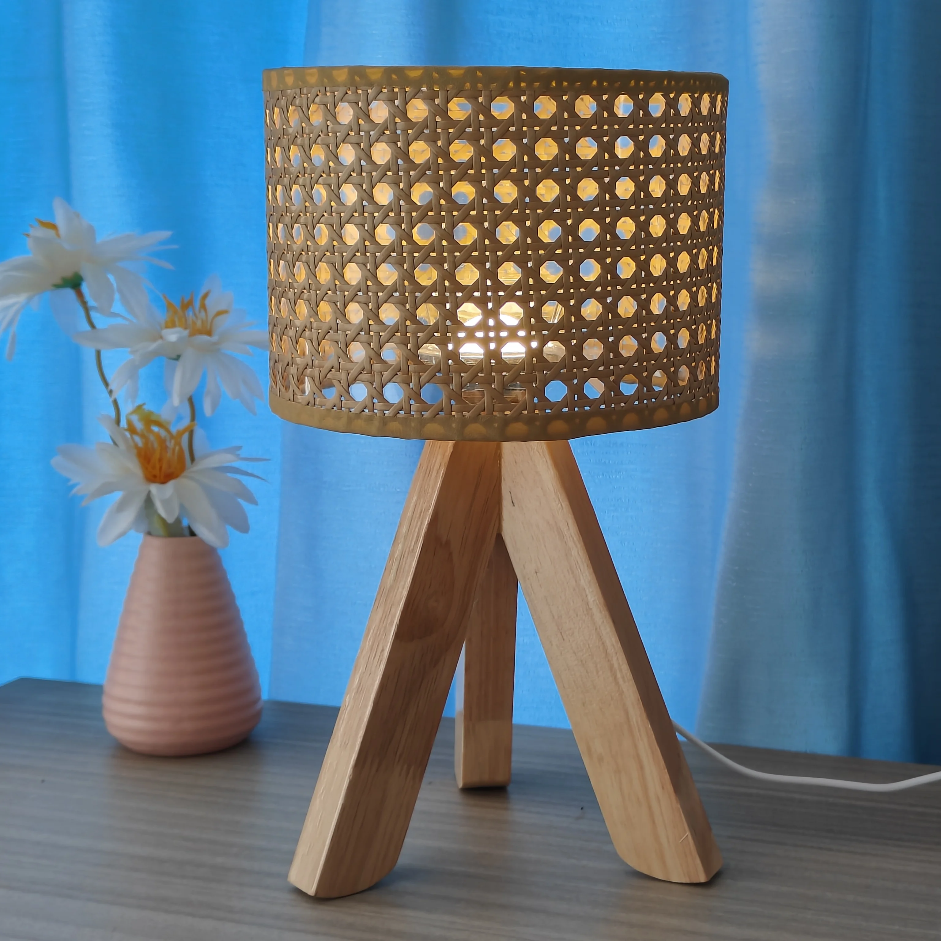 Solid wood tripod, wooden woven home desk lamp with USB power supply, soft light and eye protection