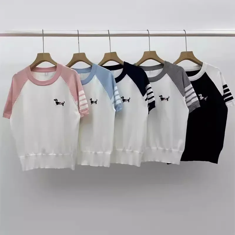 

Женская трикотажная футболка в стиле преппи, пуловер с коротким рукавом для подростков, повседневные укороченные топы, уличная одежда, розовый, синий, черный