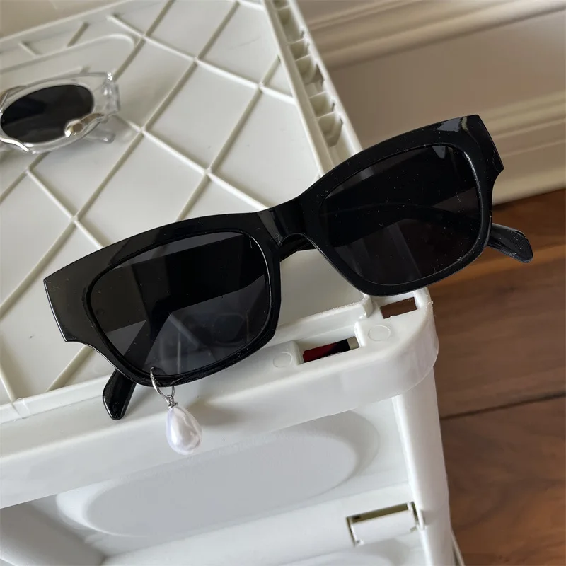 Pearl earrings drop sunglasses personality niche sunglasses small face cat eye high fashion men and women glasses