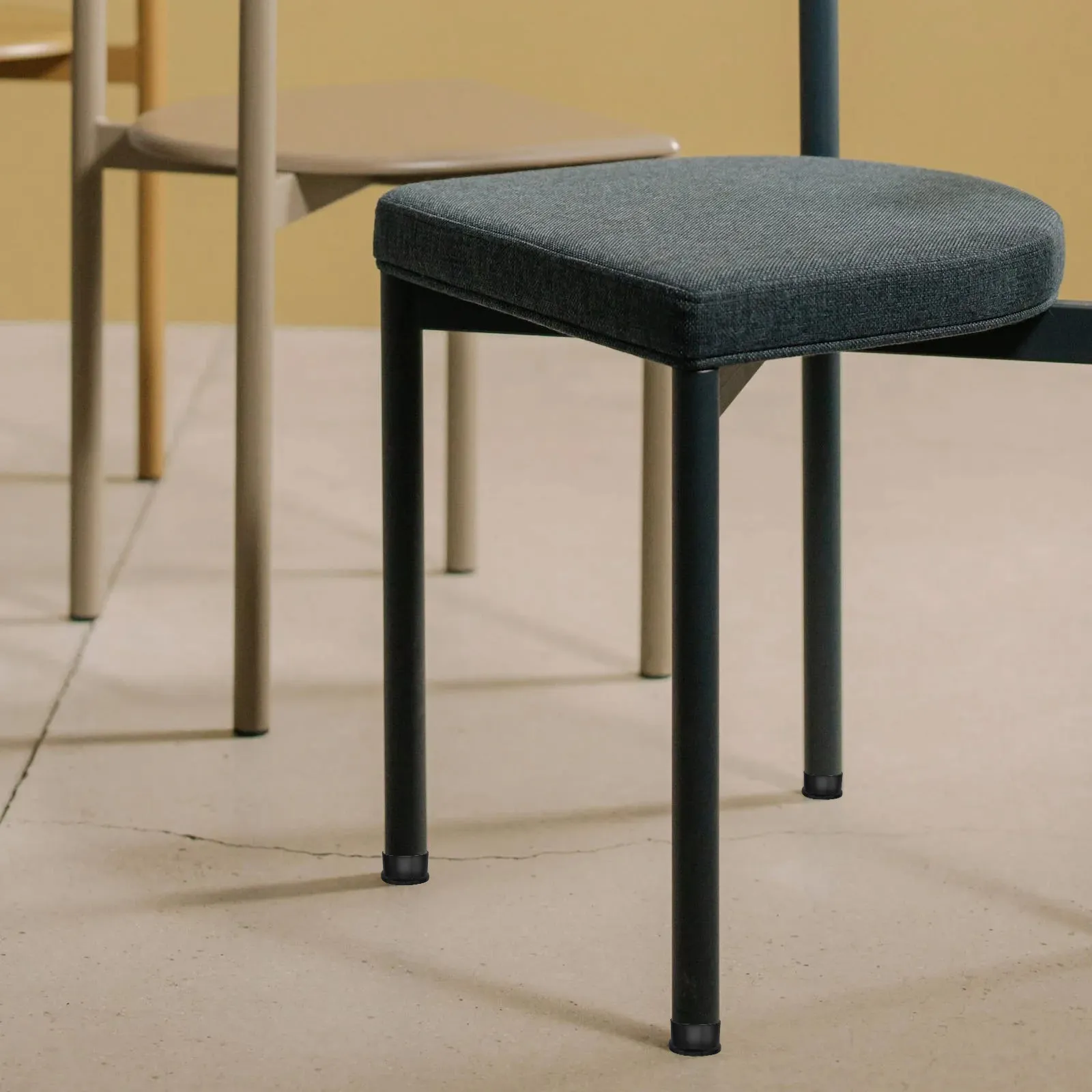 4Pcs Chair Leg Covers Rubber Caster Cups Non-Skid Round Furniture Pads Bed Wheel Stoppers Prevent Rolling Scratch Hardwood Floor
