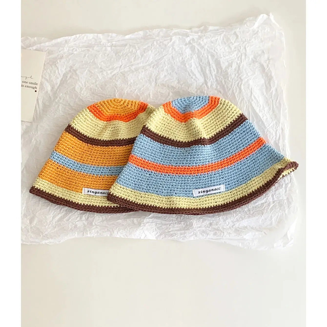 المنسوجة يدويا المشارب المتناقضة الملونة محبوك صياد قبعة المرأة الصيف الملونة المتخصصة تصميم تنوعا ظلة حوض قبعة