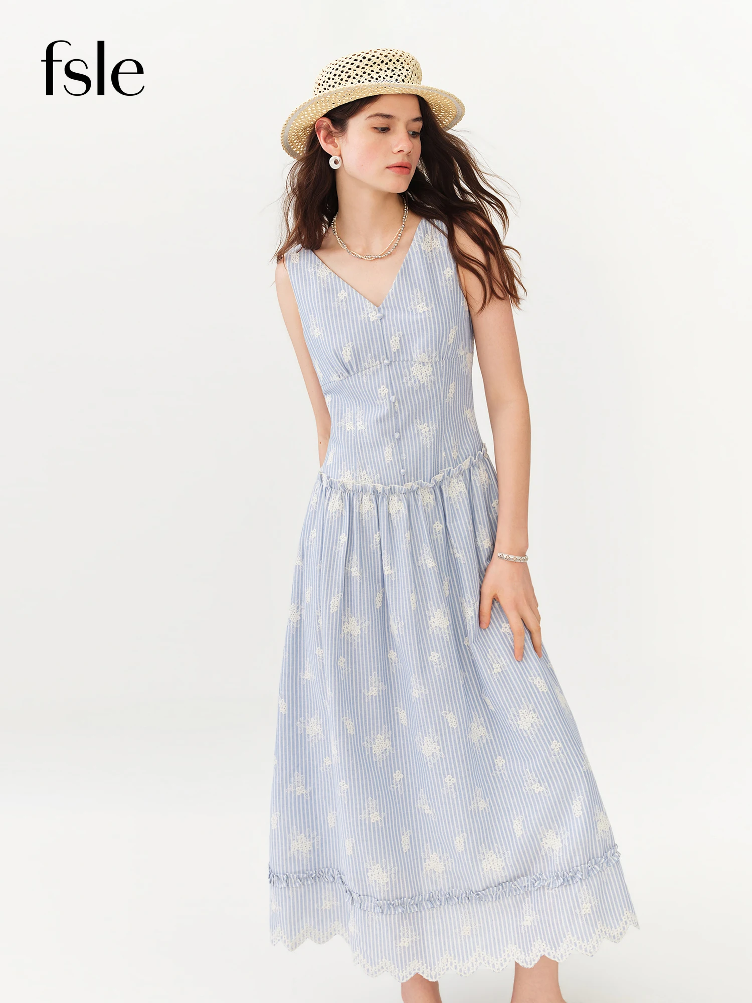 

Новое поступление: Летнее женское платье FSLE 2026 в стиле французского кантри с полосатой вышивкой, приталенное, без рукавов, подчеркивающее фигуру