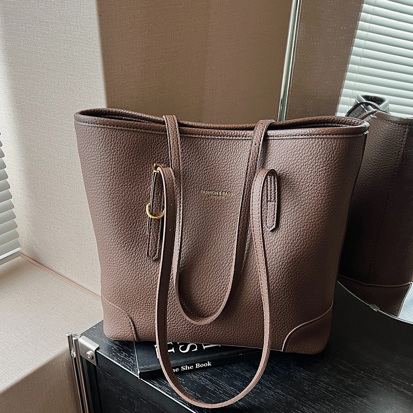 

Осень-зима 202, просторная сумка подмышки, женская сумка через плечо, модная сумка через плечо с верхней ручкой, универсальный день