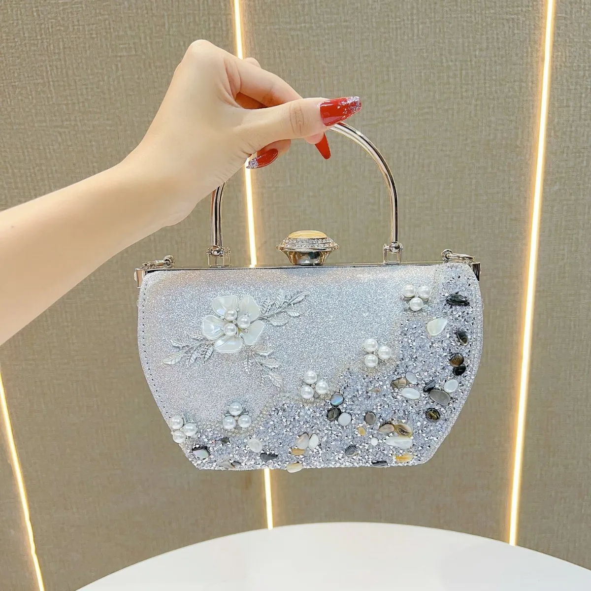 

Women Temperament Handbags Luxury Stereoscopic Flower Pearl Clutch Bag Ladies Fine Flash Shining Wedding Evening Party Bags
