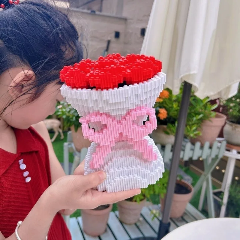 Red Rose Bundle Building Blocks Eternal Flower Assembly Building Blocks for Mother, Girlfriend's Holiday Gift Desktop Decoration