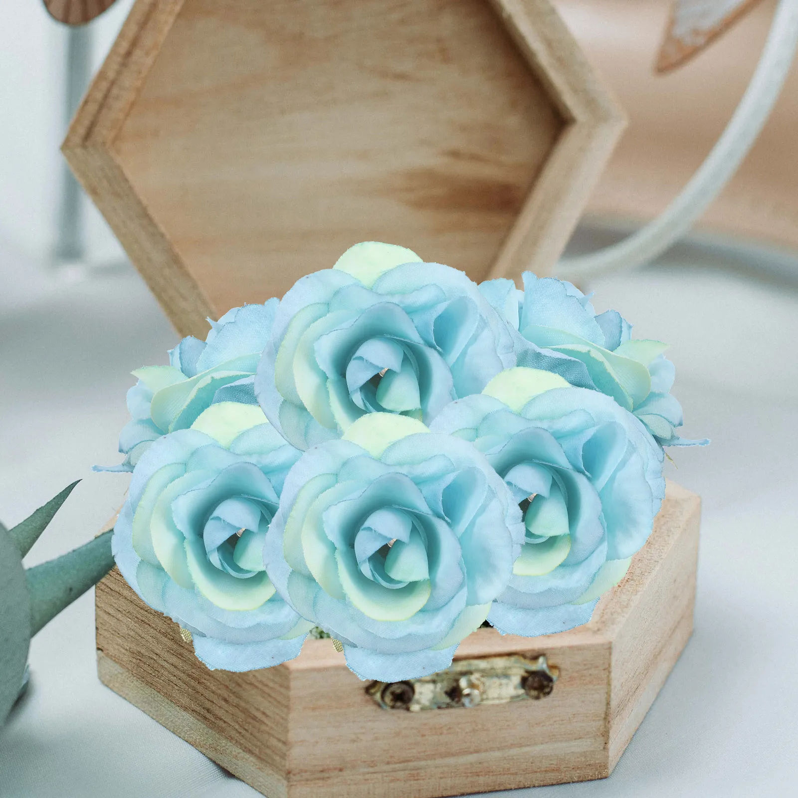 

100Pcs Artificial Rose Heads Mini Fake Flower Heads DIY Crafts Decoration Wedding Party Supplies Mini Flowers for Crafts