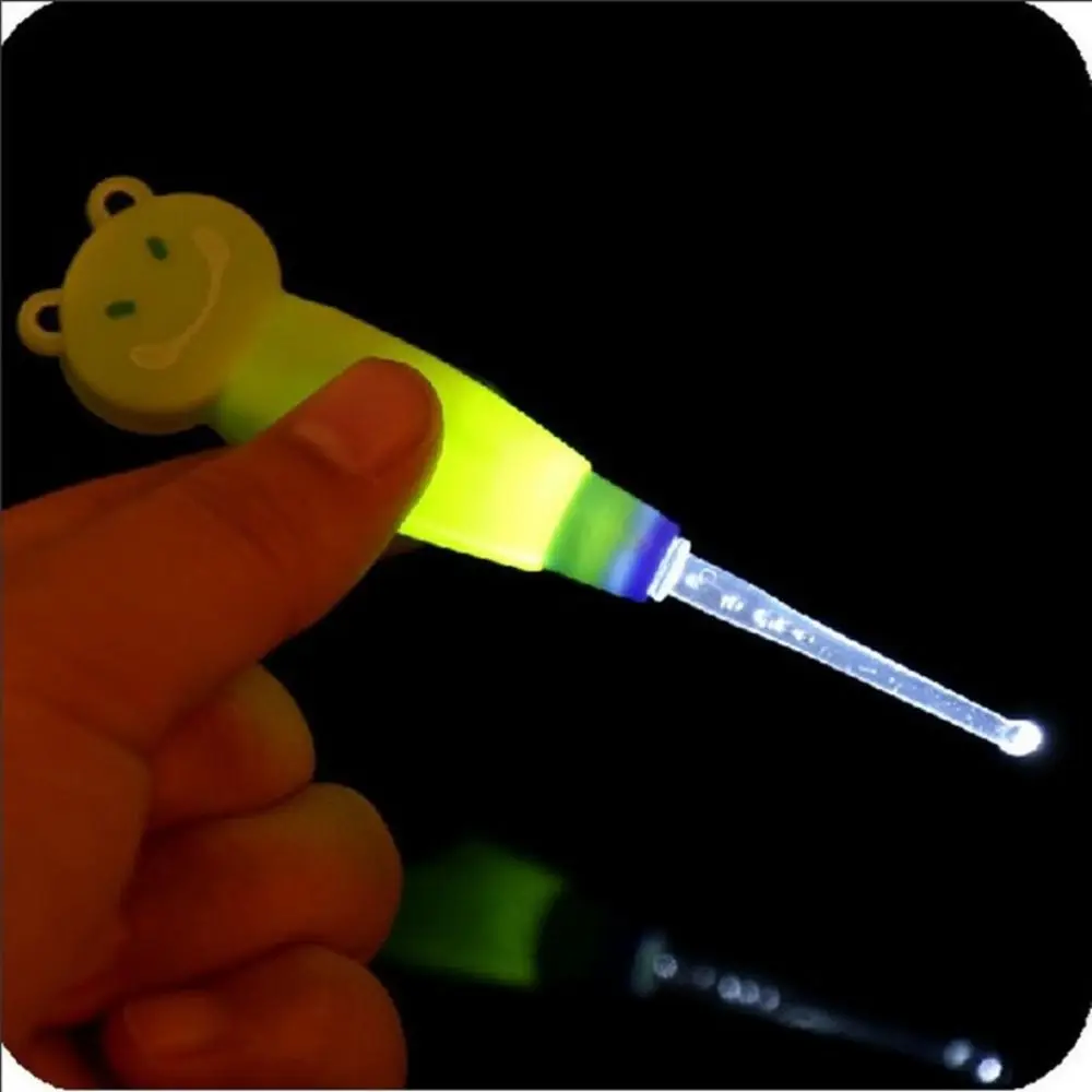 Cute ABS Ear Wax Removal Kit LED Light Frog Design Ear Pick Cleaner Tool Safe Easy Replace Green Ear Safety Cleaner Tool Family