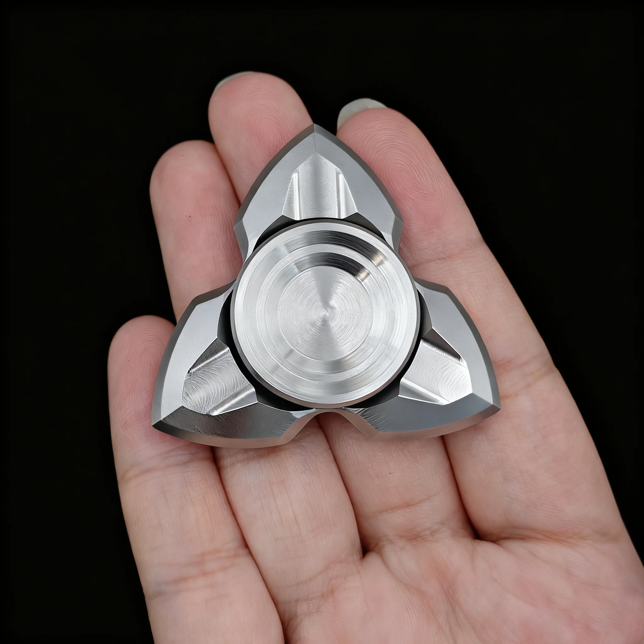 NOVO STUDIO Apache Mini OG XL Fidget Spinner Three-Bladed Fidget Spinner Anxiety Relief Gadgets Stress Relief Toy