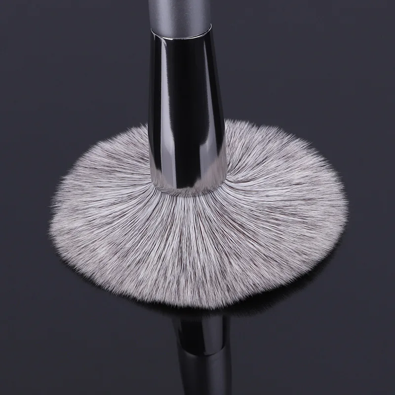 Kit di pennelli per trucco da 12 pezzi Kit professionale per capelli di capra naturali Fondotinta in polvere Contorno Ombretto Strumenti per trucco labbra per le donne