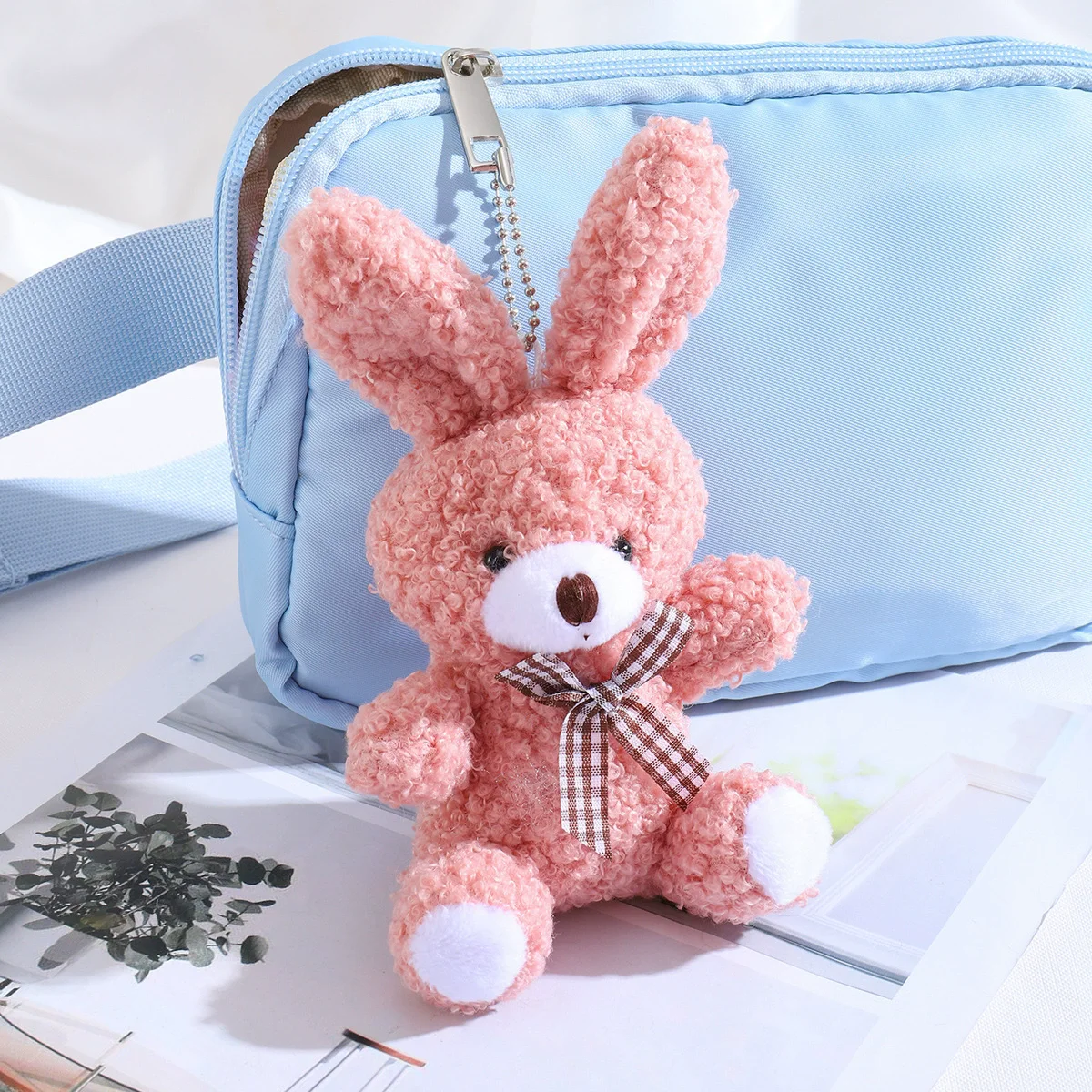1pc15cm/5,9 pulgadas conejito rizado pequeño conejo de peluche colgante muñeco de peluche nuevo estúpido lindo juguetes de peluche cuatro colores mochila clave char