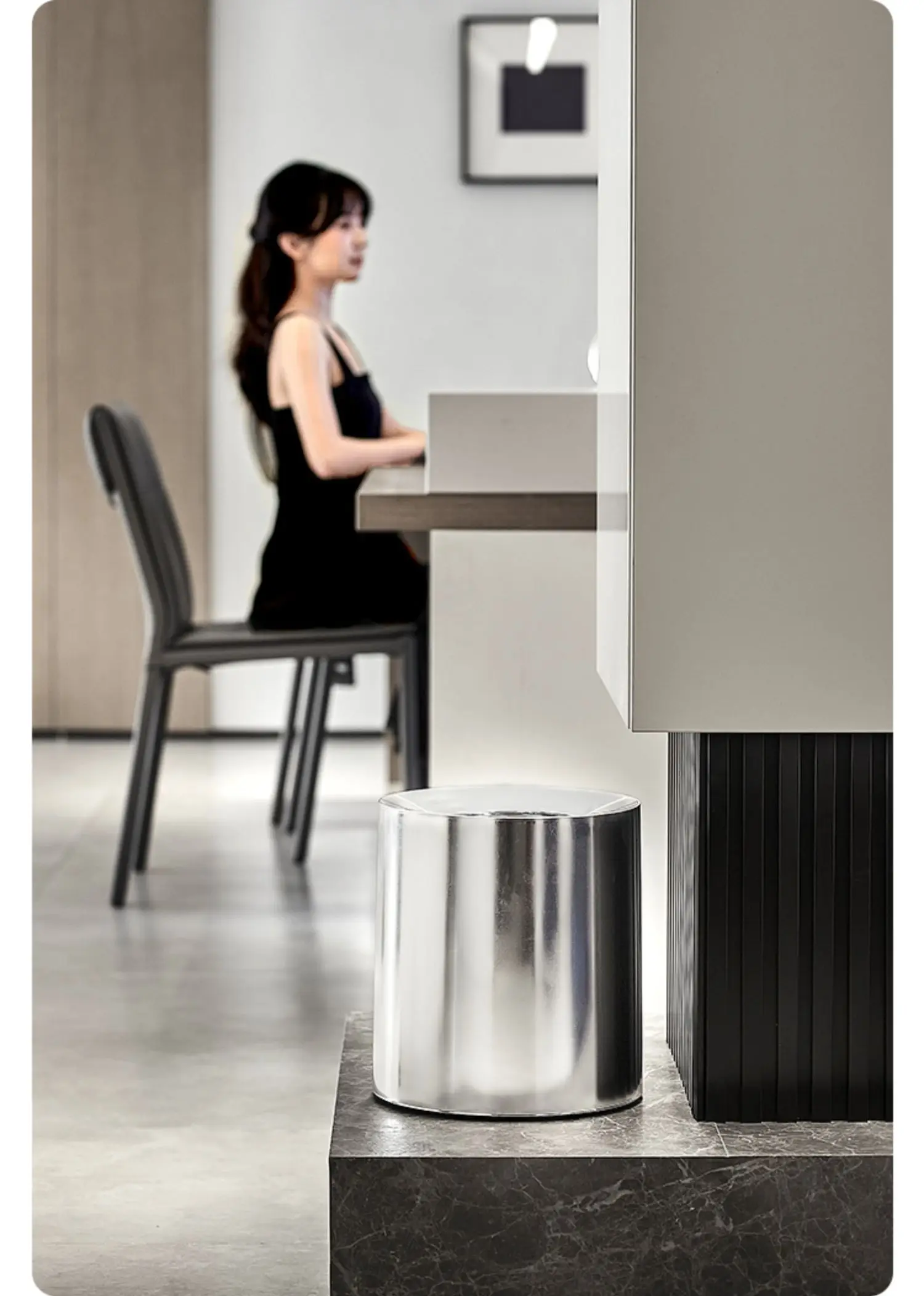 Model room trash can household kitchen living room bedroom toilet large capacity creative light luxury metal silver trash can bu