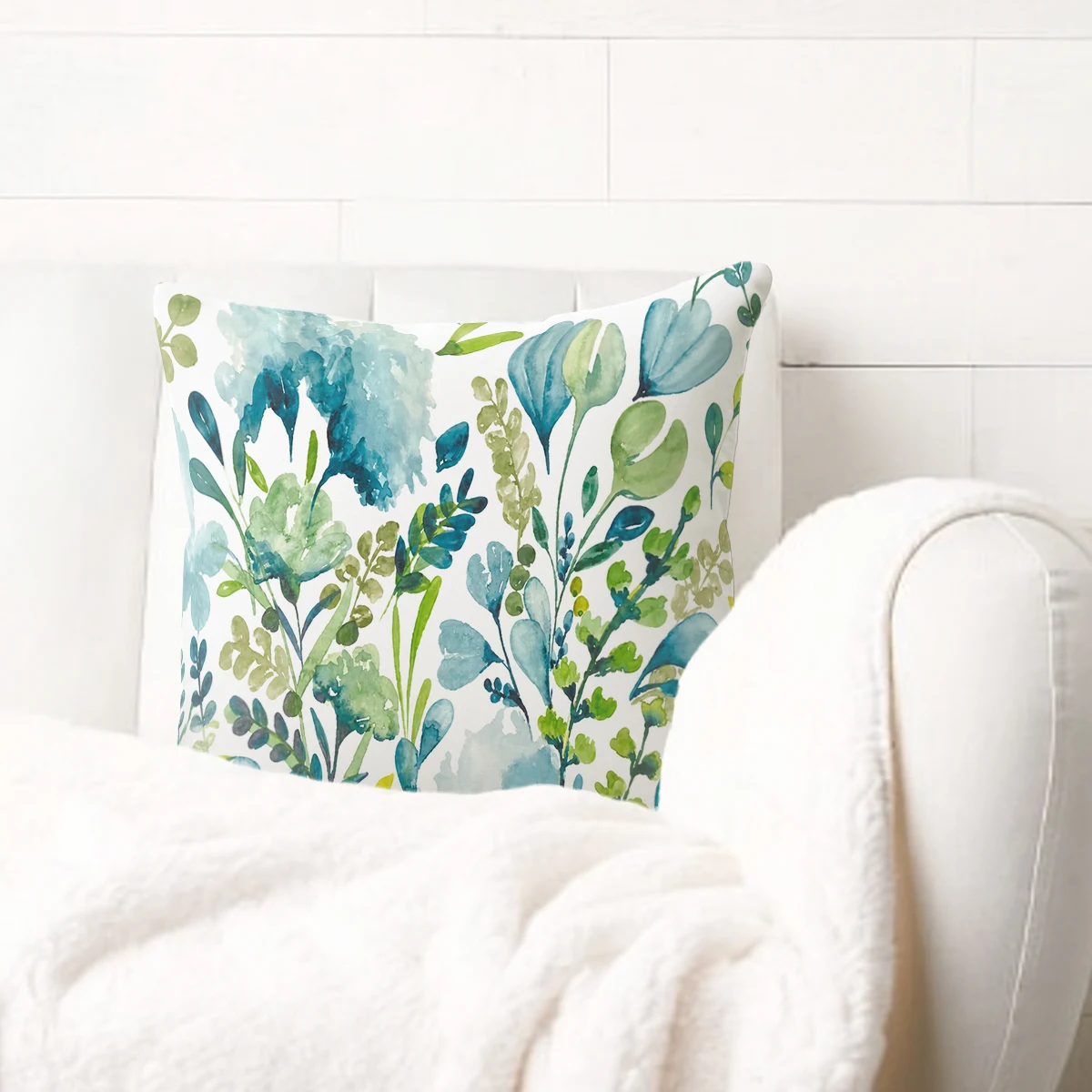 Ocean Turtle & Hibiscus Pattern Polyester Pillow Cover - 2D Printed Decorative Cushion Case for Home, Sofa, Bedroom Decoration
