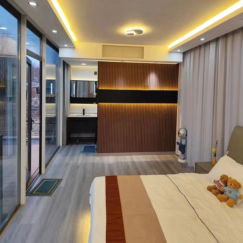 20FT _30FT_40FT Prefabricated Container Luxury Vacation Mobile Cabin Home Space Capsule House