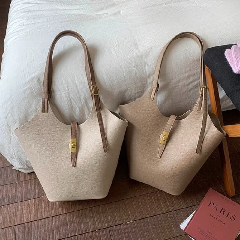 

Elegant Ladies Messenger Bag Crafted From Premium Leather Boasting Popular Elegant Style And Paris Classic Details​