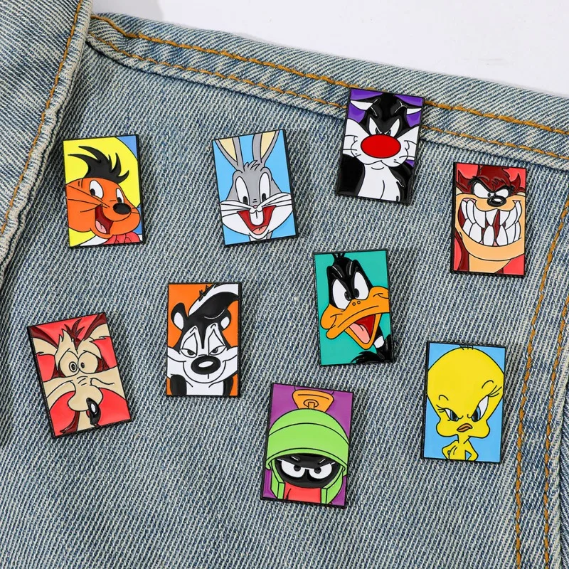 Nuevos y populares broches de esmalte de dibujos animados de Looney Tunes, divertidos pines para mujer, insignias para mochila, accesorios de disfraz, regalos de conejitos