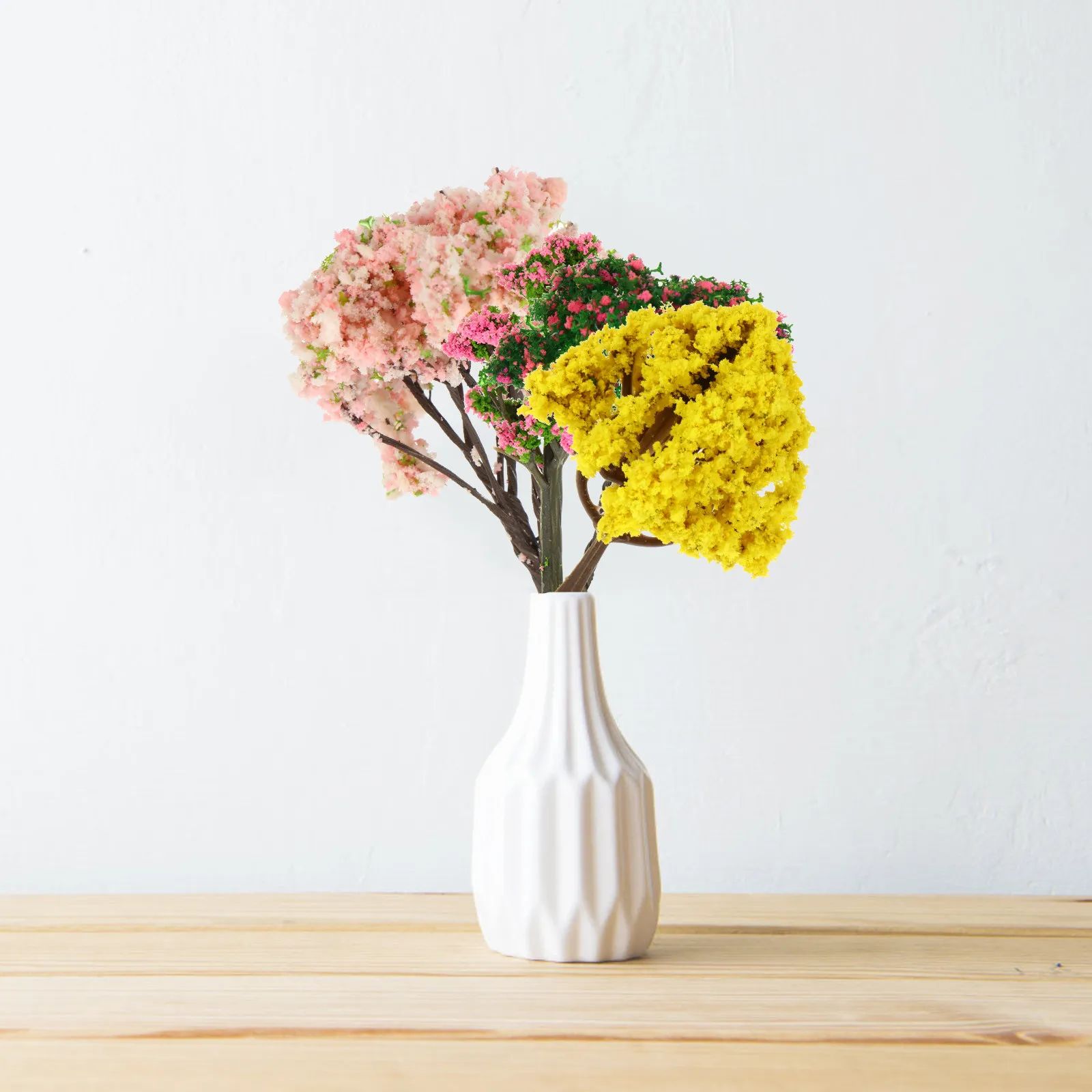 8 Stück Simulierte Sakura-Bäume in Rosa und Grün aus Kunststoff für DIY-Landschaftsdekorationen, Mikro-Sandtisch, Haus, Schreibtisch, Wohnzimmer