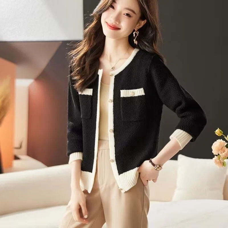 Veste courte haut de gamme pour femmes, Cardigan tricoté contrasté, haut de tempérament, nouvelle collection printemps et automne 2025