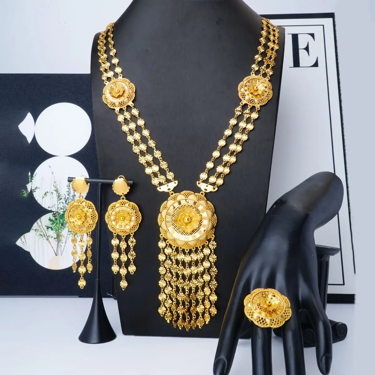 

New German 24K Gold Plated Necklace Earrings Rings Wedding Jewelry Set as a Gift for Women YY10858