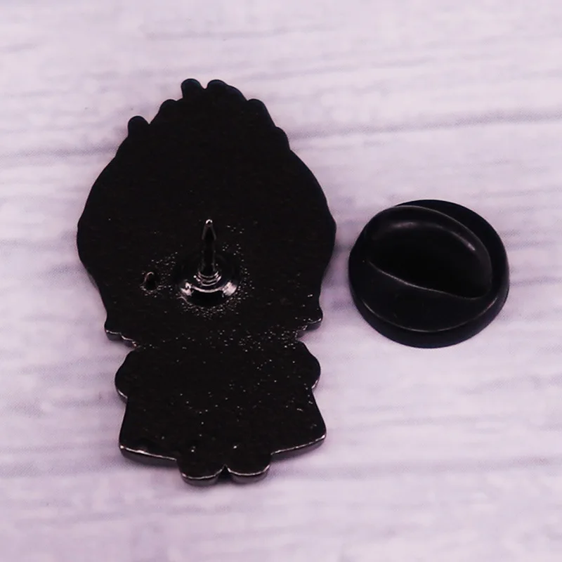 Q Cartoon Character Pins Fighting Adventure Series Badges Close-up of the Handsome Cover Exquisite Enamel Brooch Surprise Gift