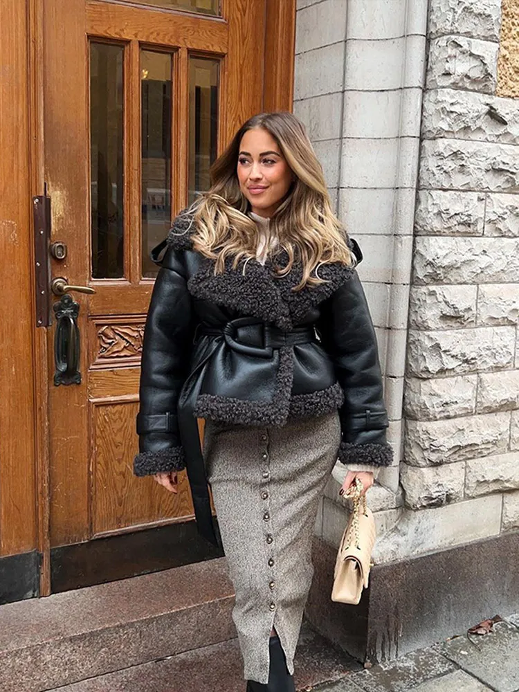 Abrigo corto empalmado de felpa de lana de cordero a la moda para mujer, chaqueta gruesa con bolsillo de manga larga y solapa para mujer, ropa de