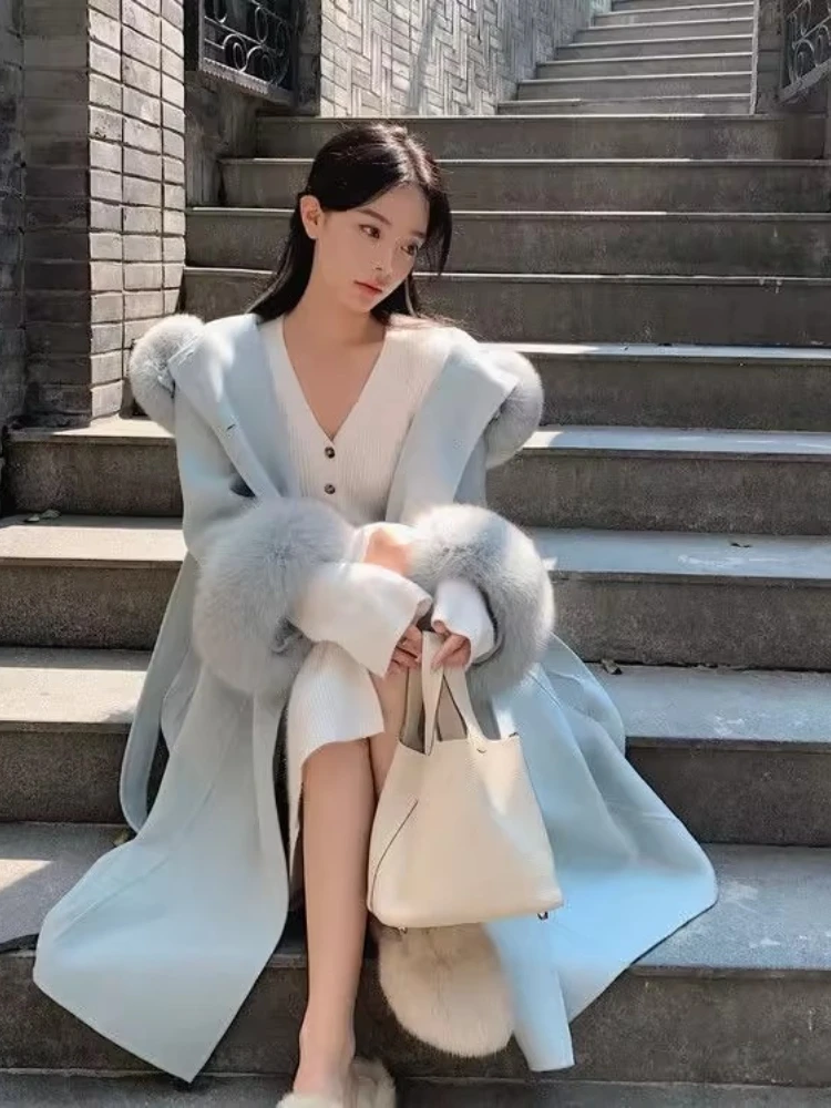 

2025 New Woolen Coat Fall/Winter Fashion Elegant Thickened Warm Belt Slim Jacket Women Hooded Large Fur Long Collar Wool Parkas