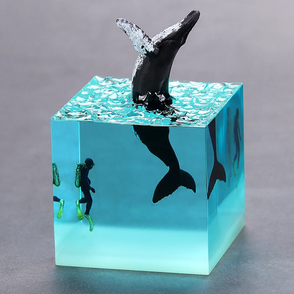 Micro Landscape Whale Diver Model Marine Whale Cube Ornament Epoxy Resin Ocean Shark Diver Figures Decoration LED Night Light