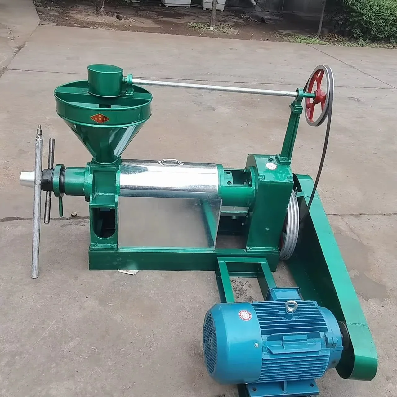 Small Household Screw Oil Press/Commercial Large Yield Oil Pressing Machine/Soybean Coconut Peanut Oil Pressing Equipment