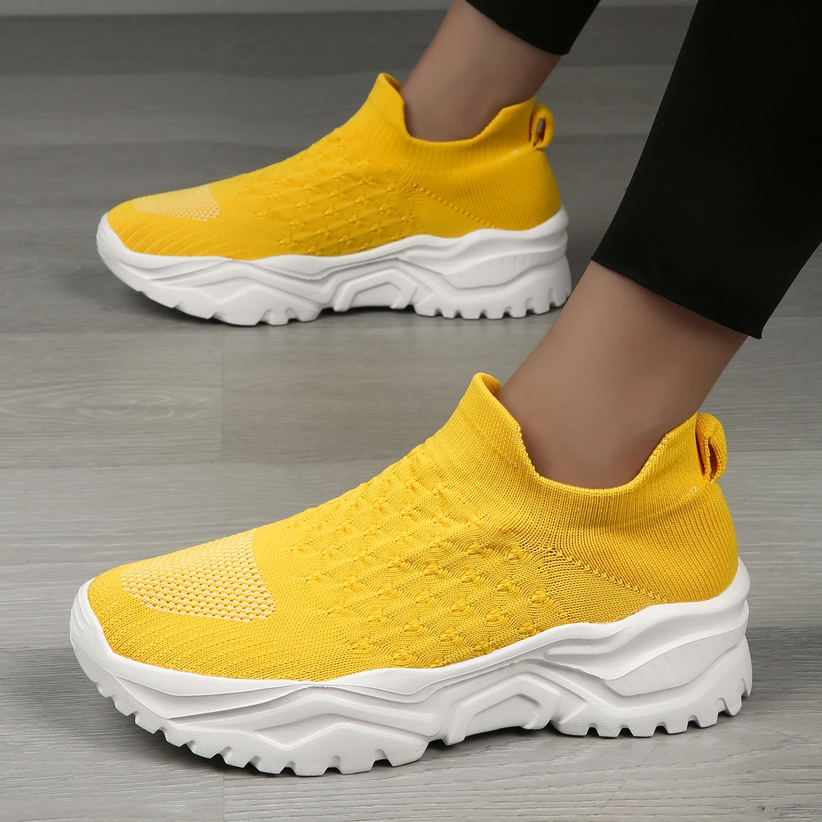 Women Casual Sport Shoes Light Sneakers Women\'s White Outdoor Breathable Mesh Black Running Shoes Athletic Jogging Tennis Shoes