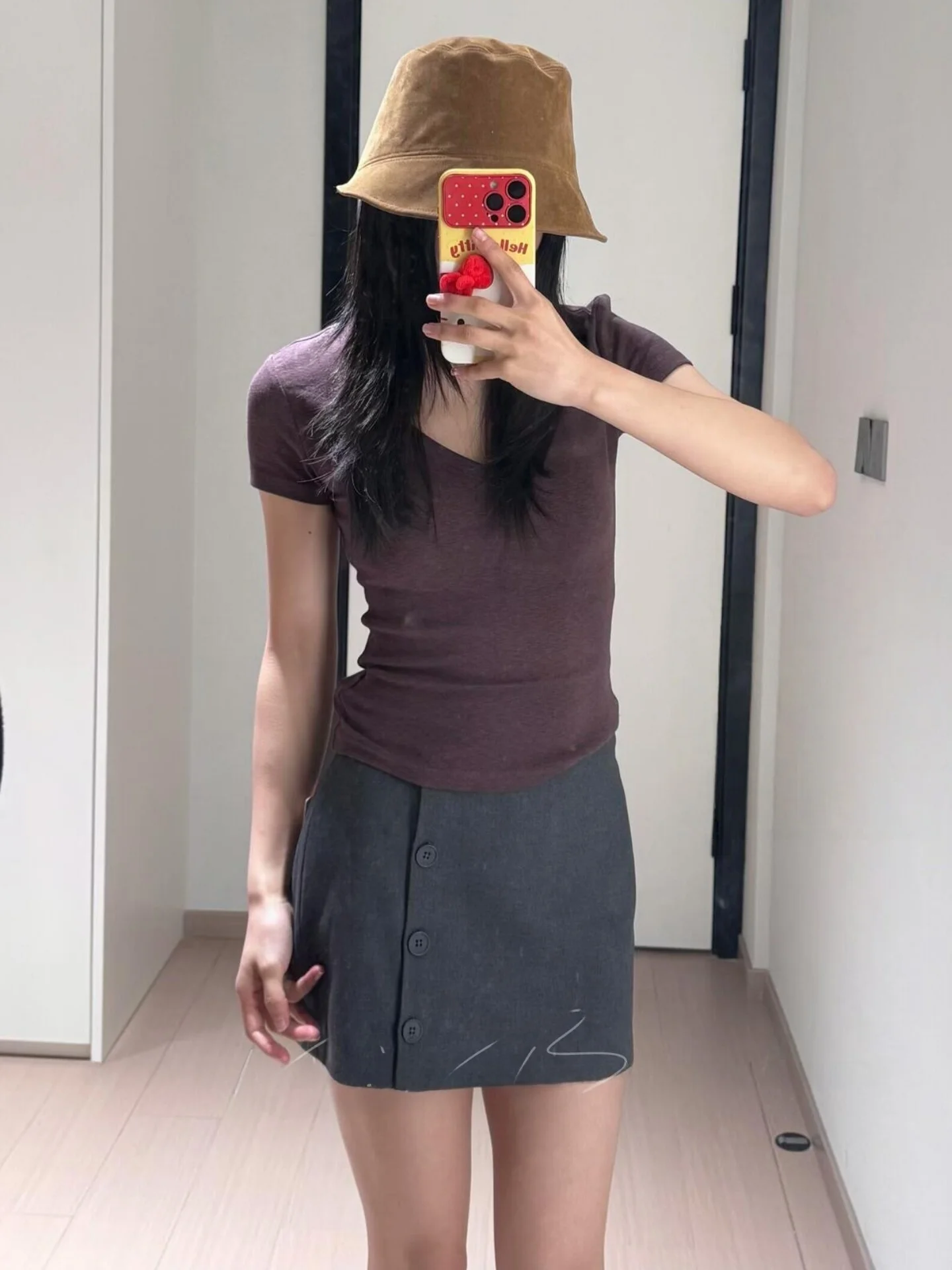 

Женский модный комплект: футболка с V-образным вырезом и коротким рукавом, юбка с высокой талией, однотонный комплект для весеннего сезона