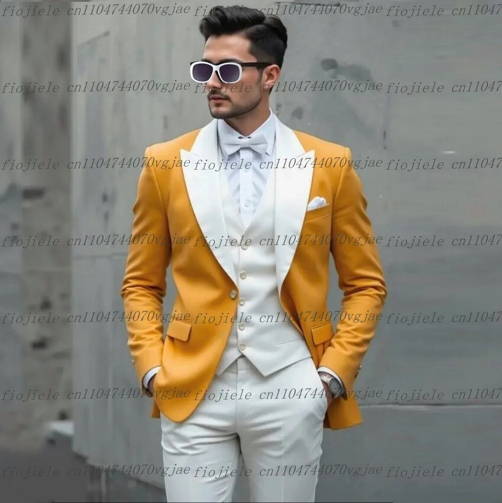 

Новый желто-белый мужской костюм для официальной свадебной вечеринки, жениха, деловые мужские смокинги по индивидуальному заказу, комплект из трех предметов, куртка, жилет, брюки