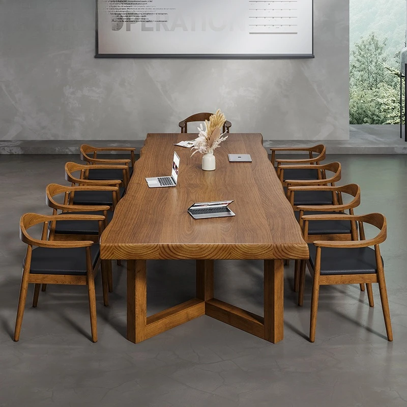 Mesas e cadeiras de escritório simples e modernas em madeira maciça