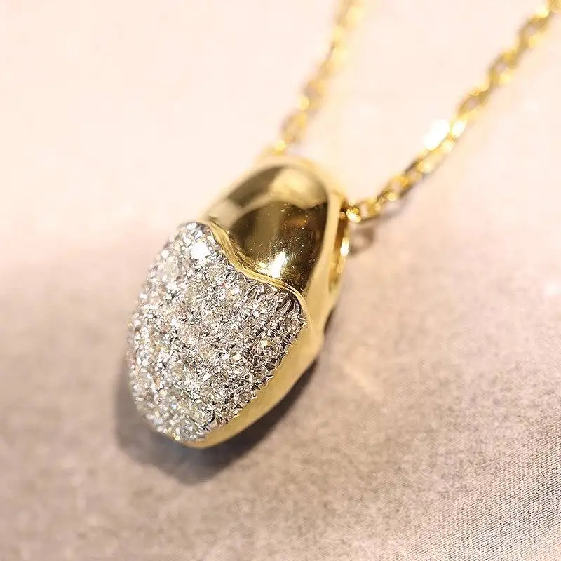 Huitan Luxuriöse ovale Damen-Anhänger-Halskette, bezaubernd, mit heller CZ-Einlage, Party- und Jubiläums-Accessoires, Geschenk, trendiger Schmuck