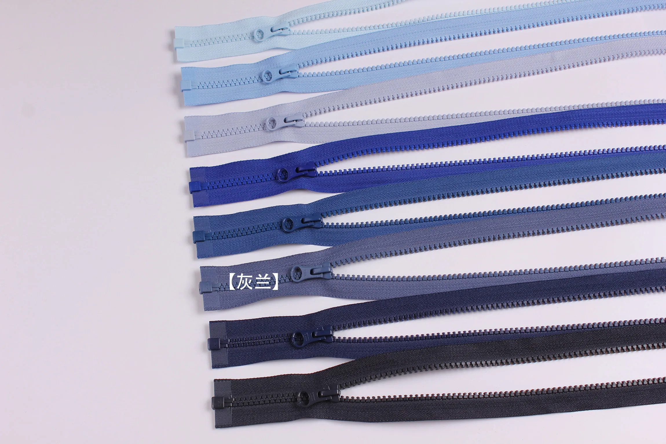 YKK-Reißverschluss Nr. 5 Harz-Gummi-Zahnöffnung, Reißverschluss am Schaf, dicke Schuljacke, Daunenbaumwolle, Echt – Detail 37