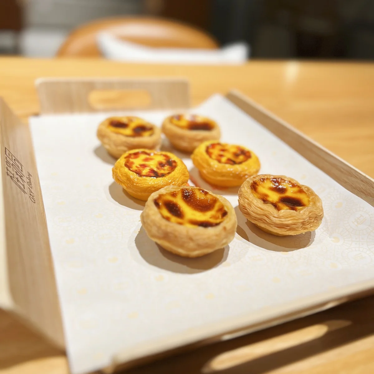 PVC Material Simulation Egg tart Model Suitable For Baking and Dessert Shop Model Display, Fake Egg Tart Dessert Model Display