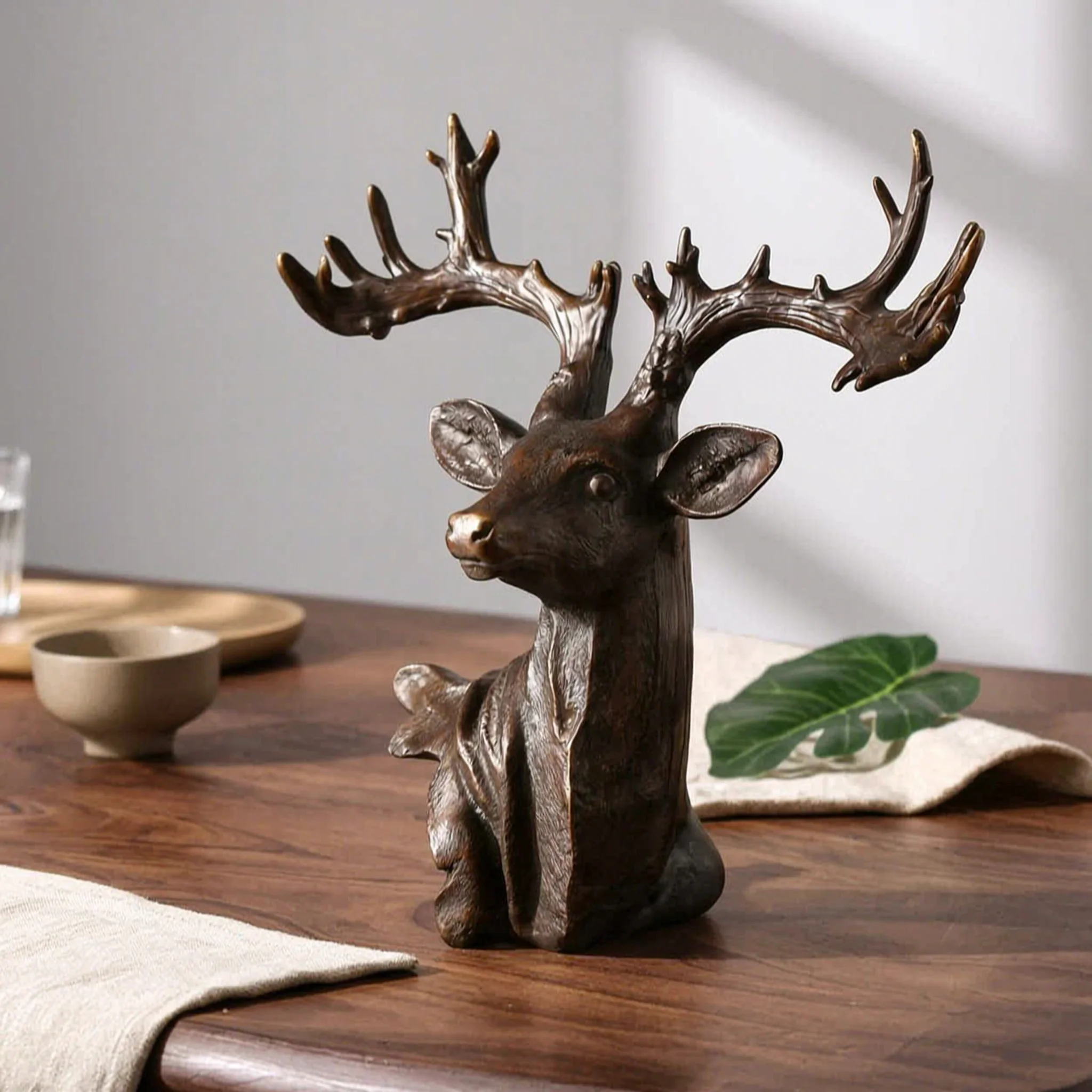 

Deer Head Sculpture Exquisite Craftsmanship Table Ornament Home Decor Long-Lasting