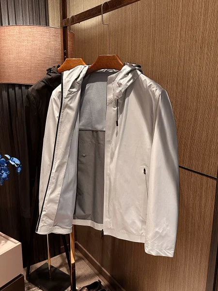 

Outdoor Lightweight Travel Men's Jaet Spring 2026 New Sle Slim Fit Hooded Thin Polyester Fiber Long Sve Zipper Closure