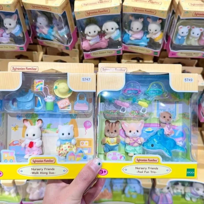 2025 quente sylvanian famílias série de jardim de infância figuras equipamentos chuvosos jogando casa brinquedos para crianças aniversário acompanhar presentes