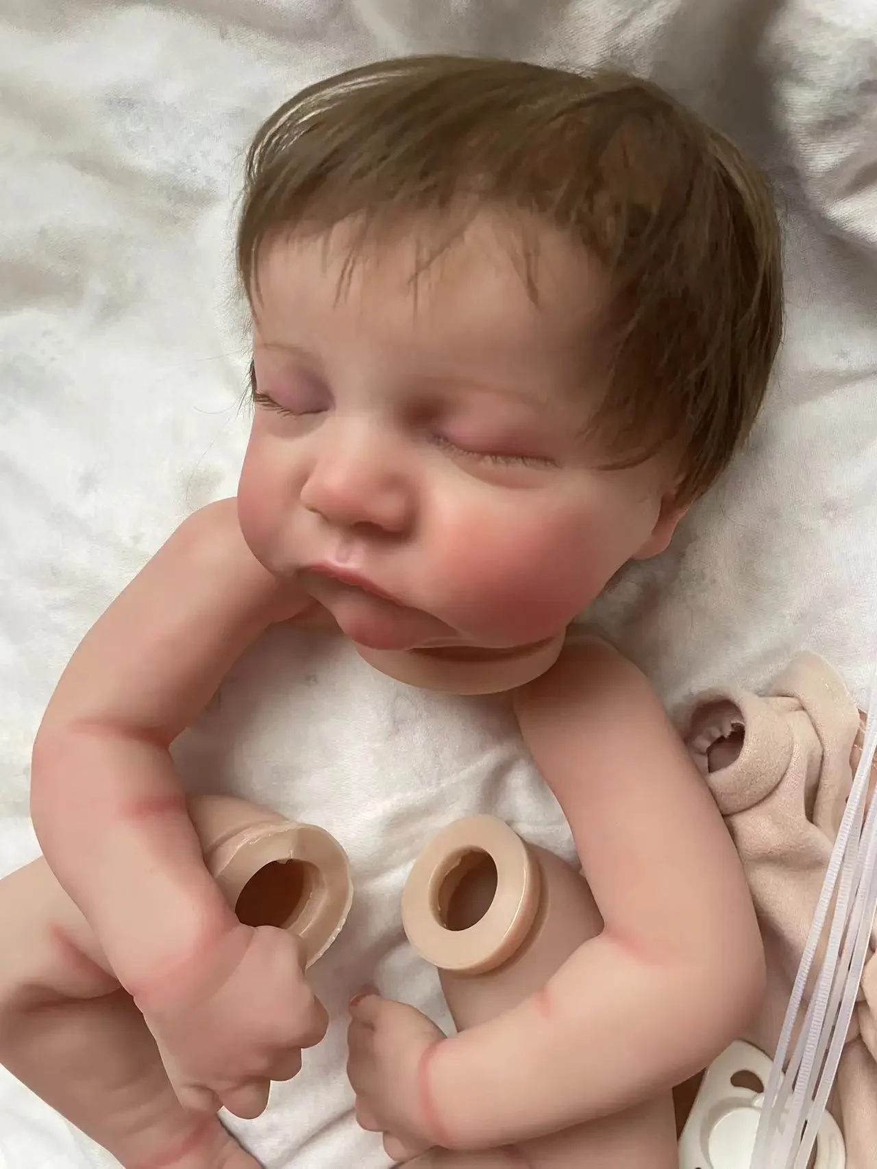 19inch Already Painted Reborn Doll Parts Levi Sleeping Doll Kit Lifelike Baby 3D Skin With Visible Veins and Cloth Body