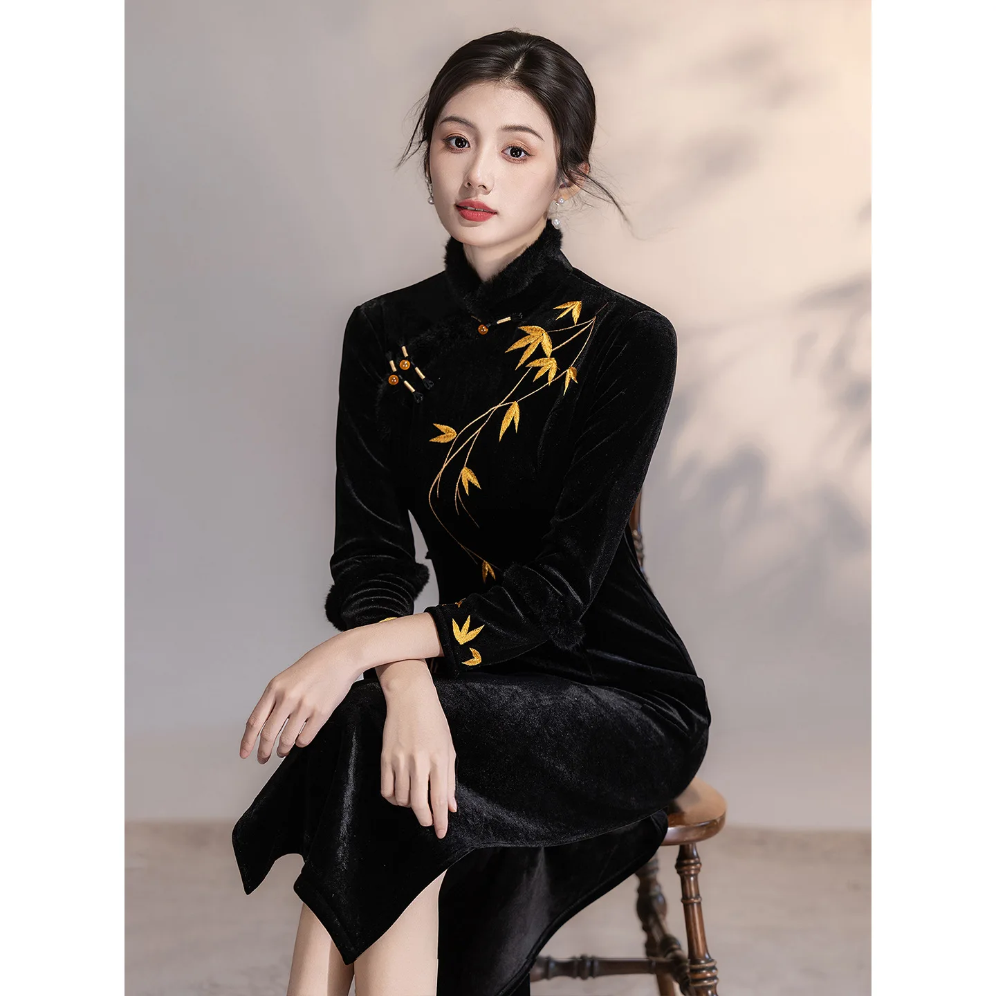 

Yourqipao Black Cheongsam 2025 New Winter Velvet Thickened Improved New Qipao Evening Dress for Women