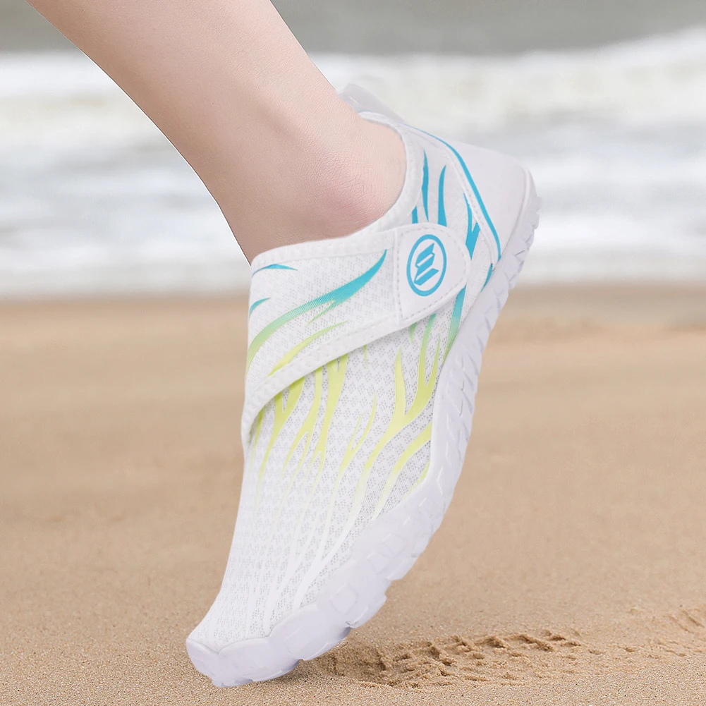 

Unisex Water Shoes Casual Wading Shoes Breathable Mesh Swim Shoes Hook and Loop Fastener Lightweight Gym Sneakers for Men Women
