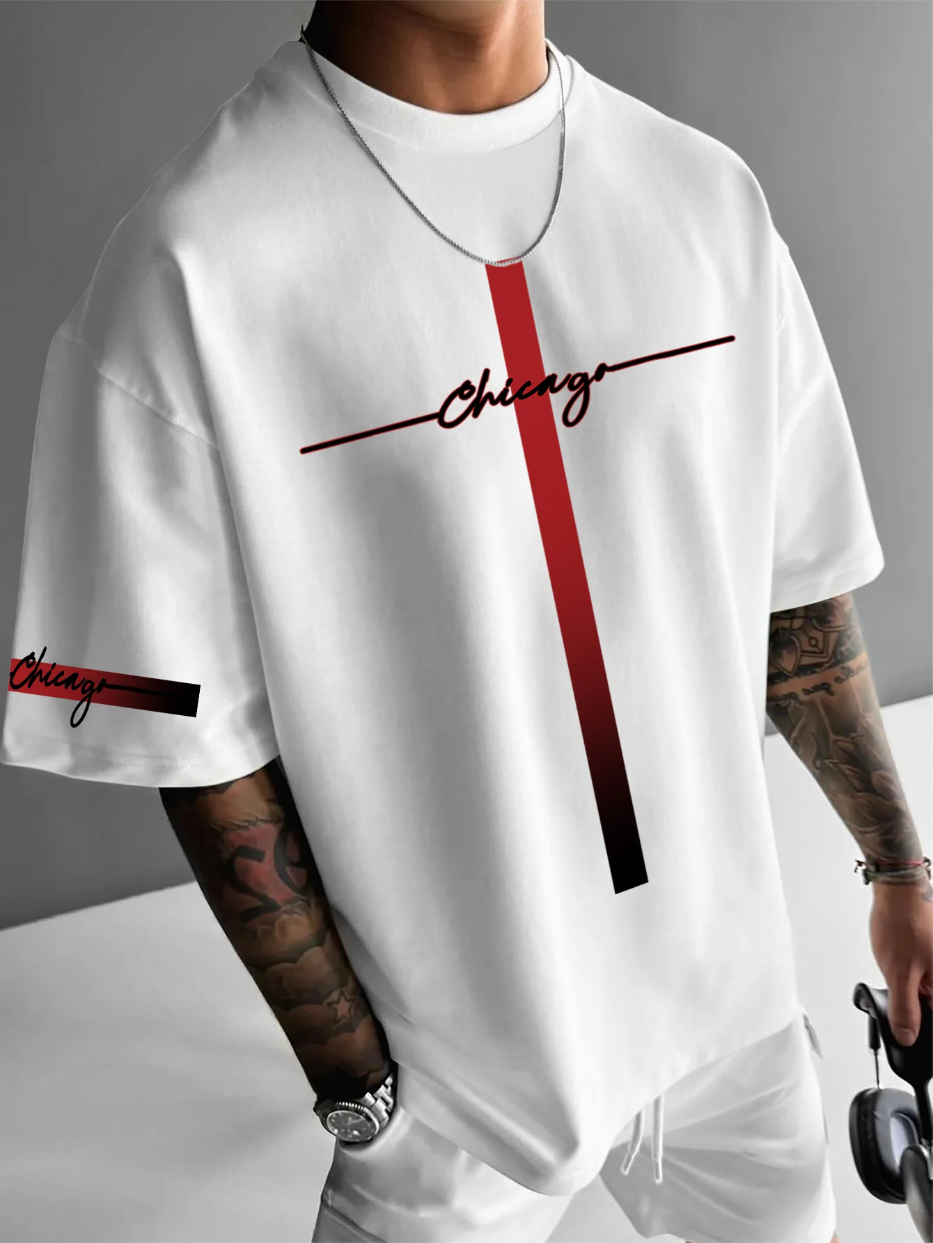 Men Oversized Streetwear T-Shirt Chicago Cursive Text Stripe Graphic Print Drop Shoulder Casual Short Sleeve Tee